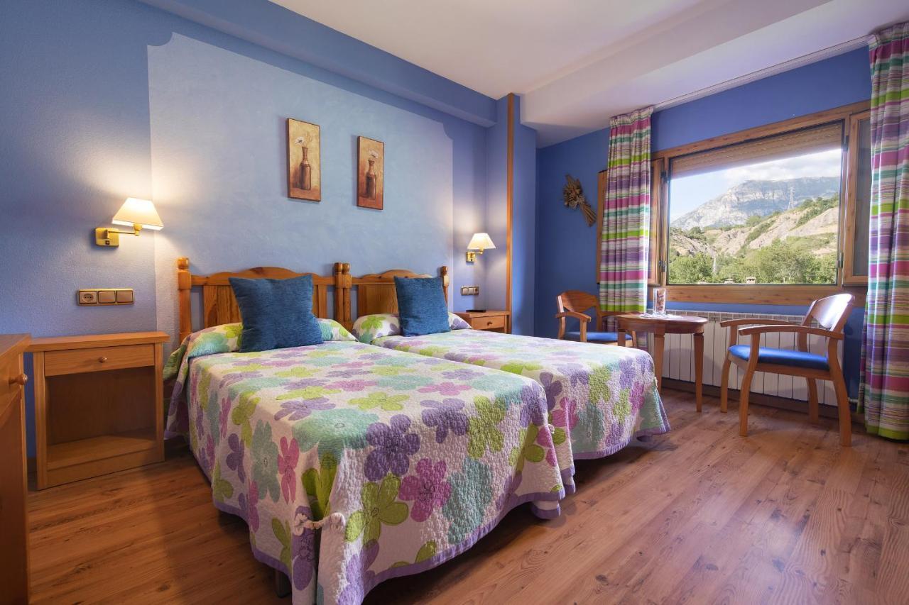 Hotel Cinca Ескалона Екстер'єр фото