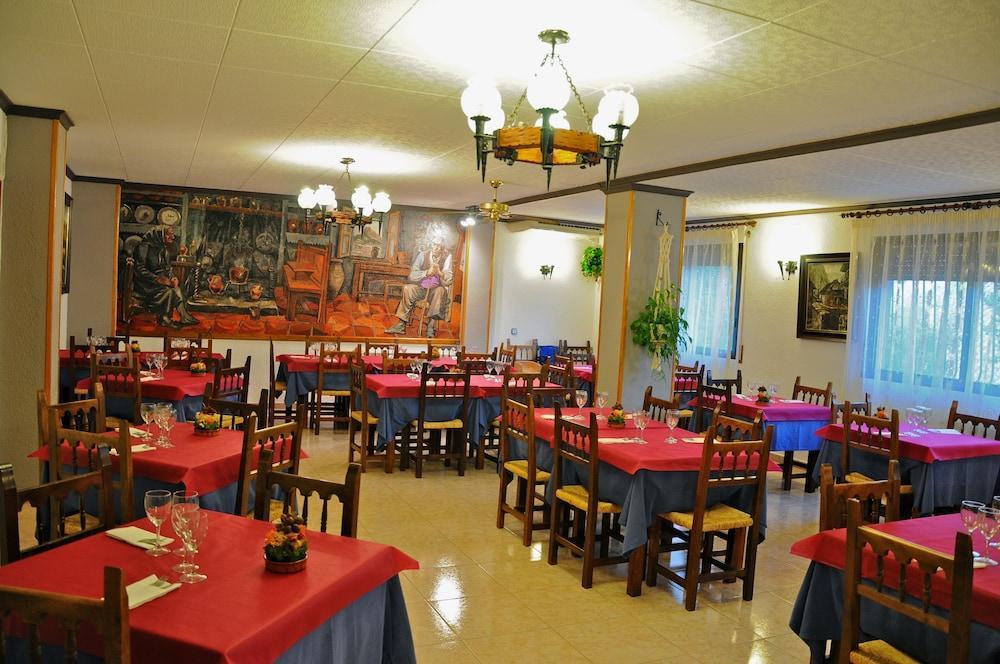 Hotel Cinca Ескалона Екстер'єр фото