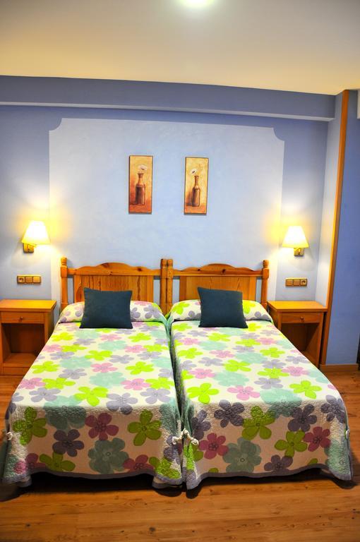 Hotel Cinca Ескалона Екстер'єр фото