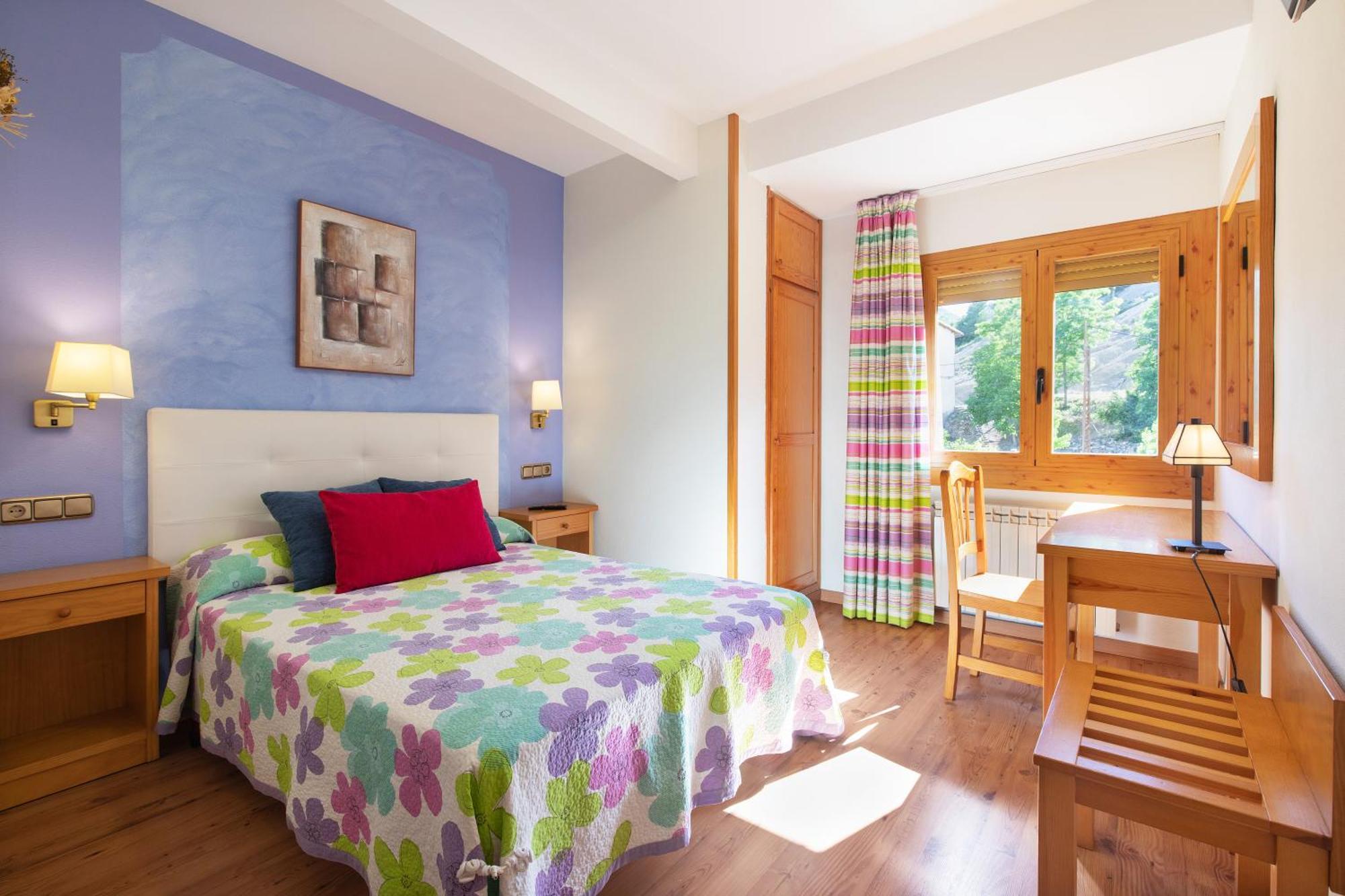 Hotel Cinca Ескалона Екстер'єр фото