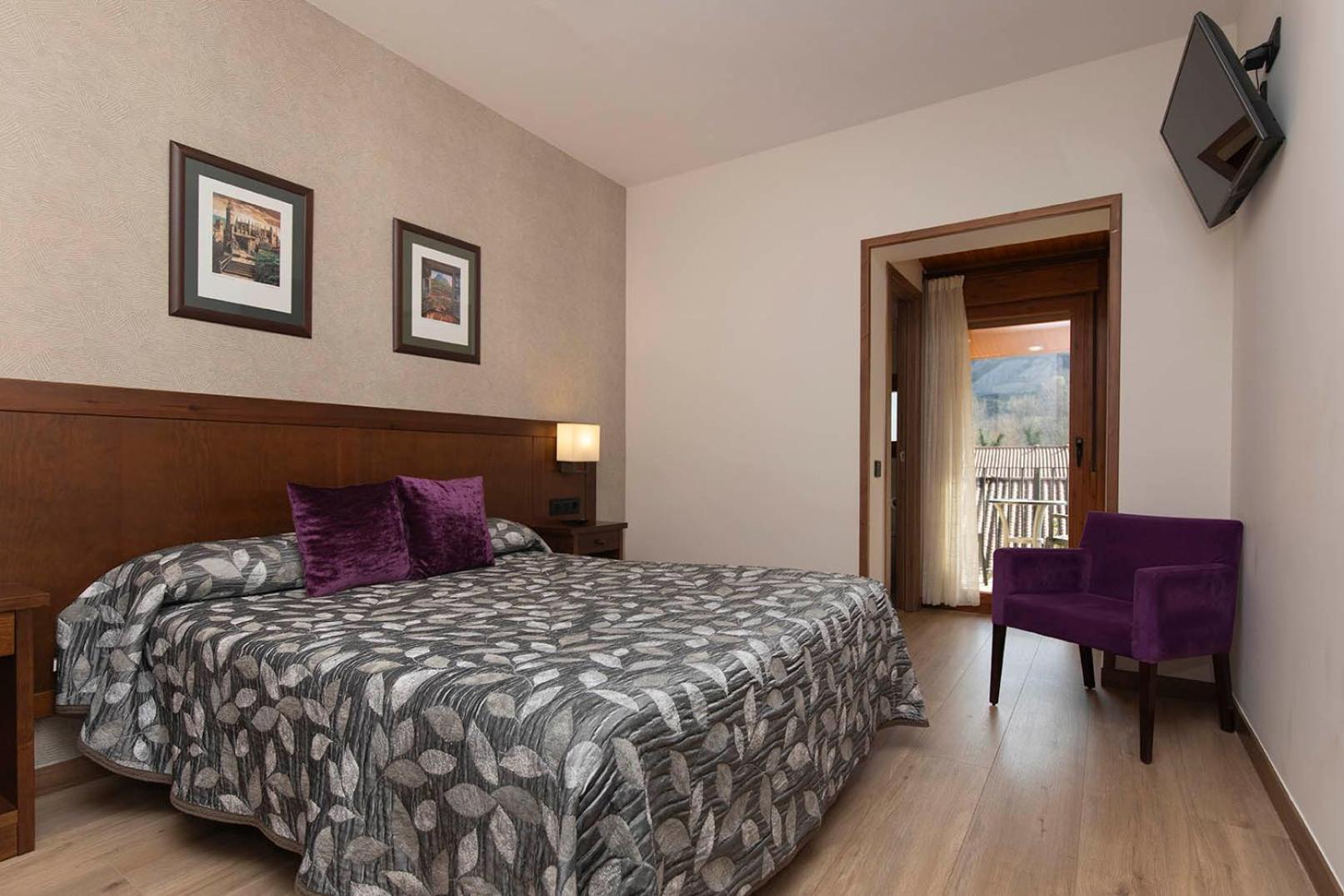 Hotel Cinca Ескалона Екстер'єр фото