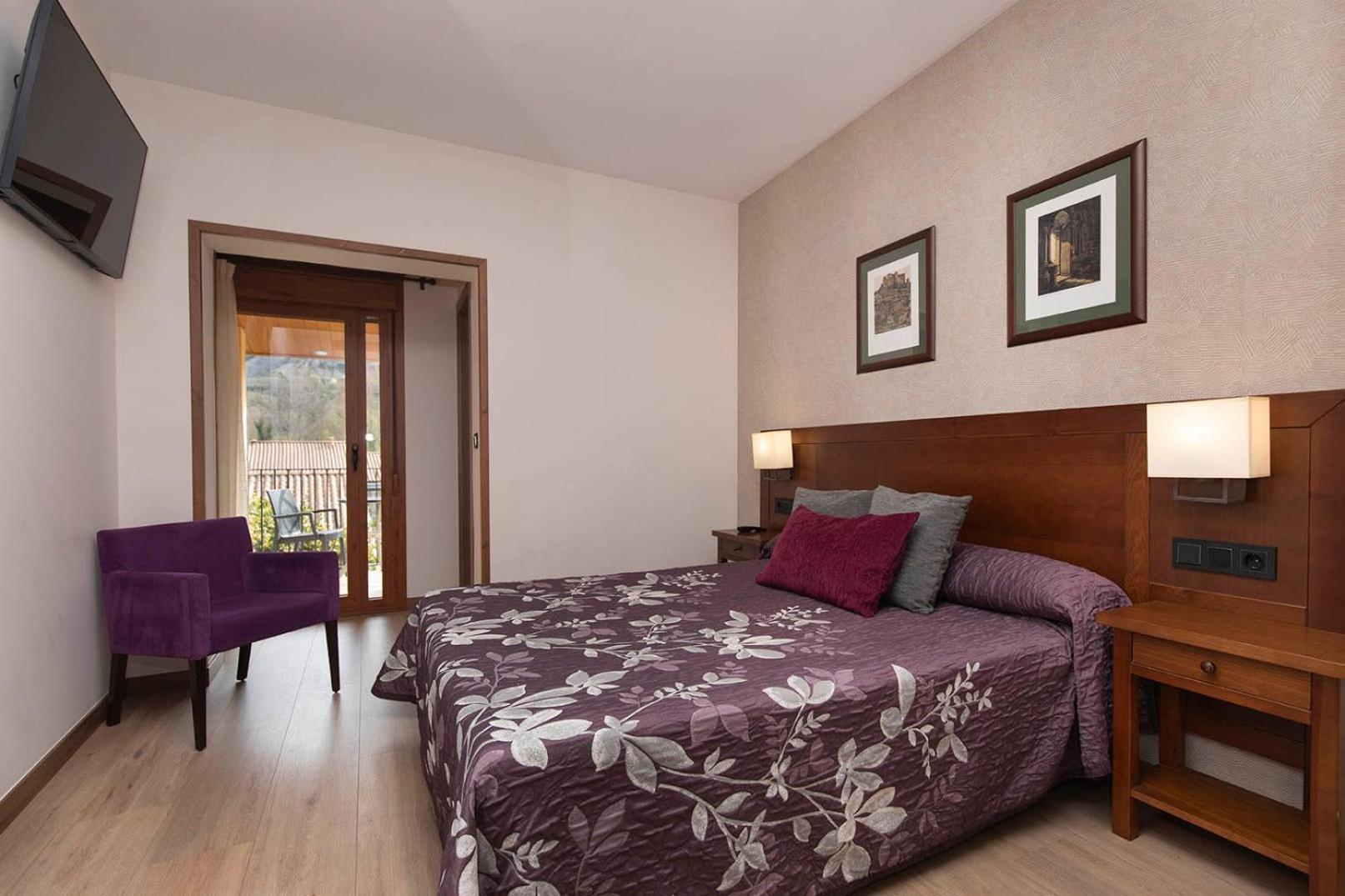 Hotel Cinca Ескалона Екстер'єр фото