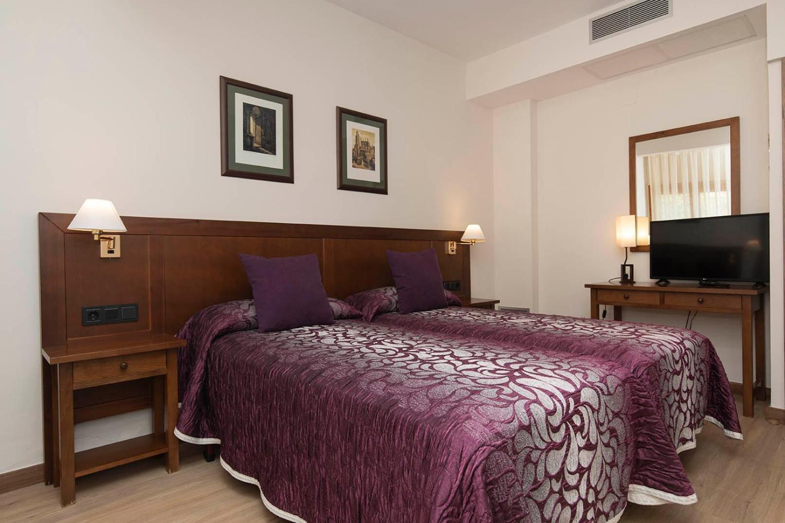 Hotel Cinca Ескалона Екстер'єр фото